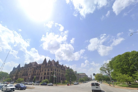 St. Louis Turns Into A Steam Room As Heat Advisory Drags On