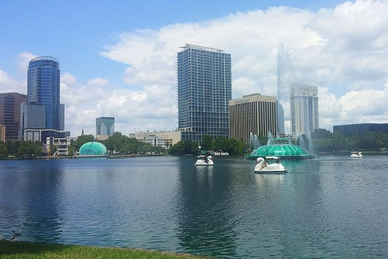 Sticky Orlando Turns Into Steam Bath As P.M. Storms Muscle In