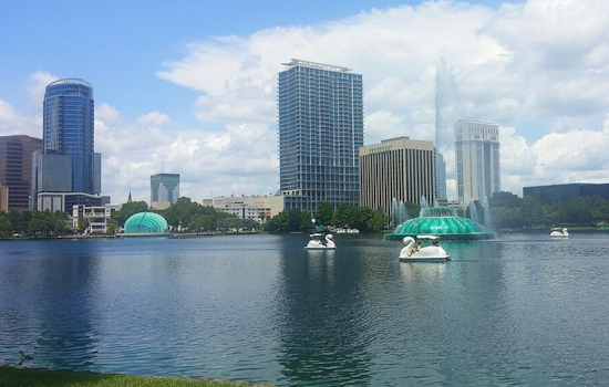 Sticky Orlando Turns Into Steam Bath As P.M. Storms Muscle In