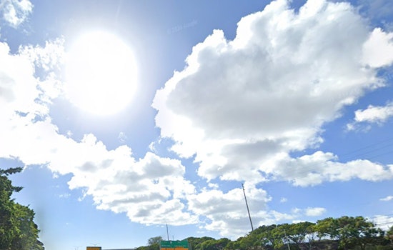 Sticky Trades Whip Honolulu While Small Boats Get Rocked