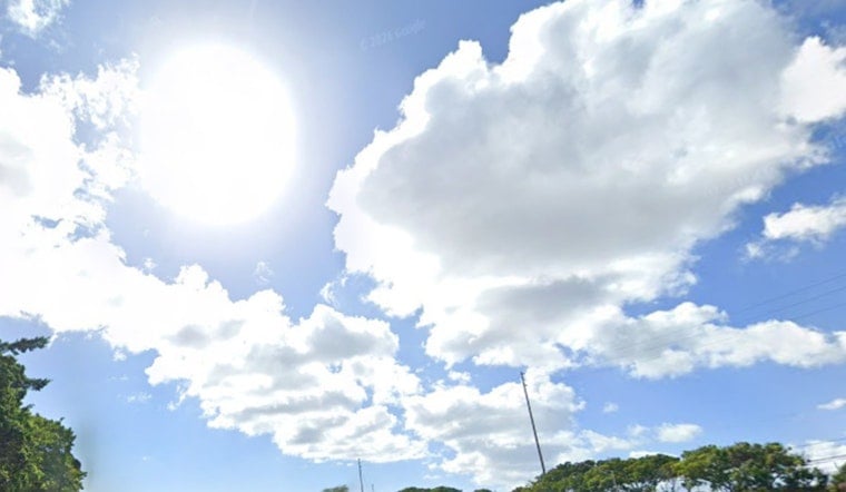 Sticky Trades Whip Honolulu While Small Boats Get Rocked