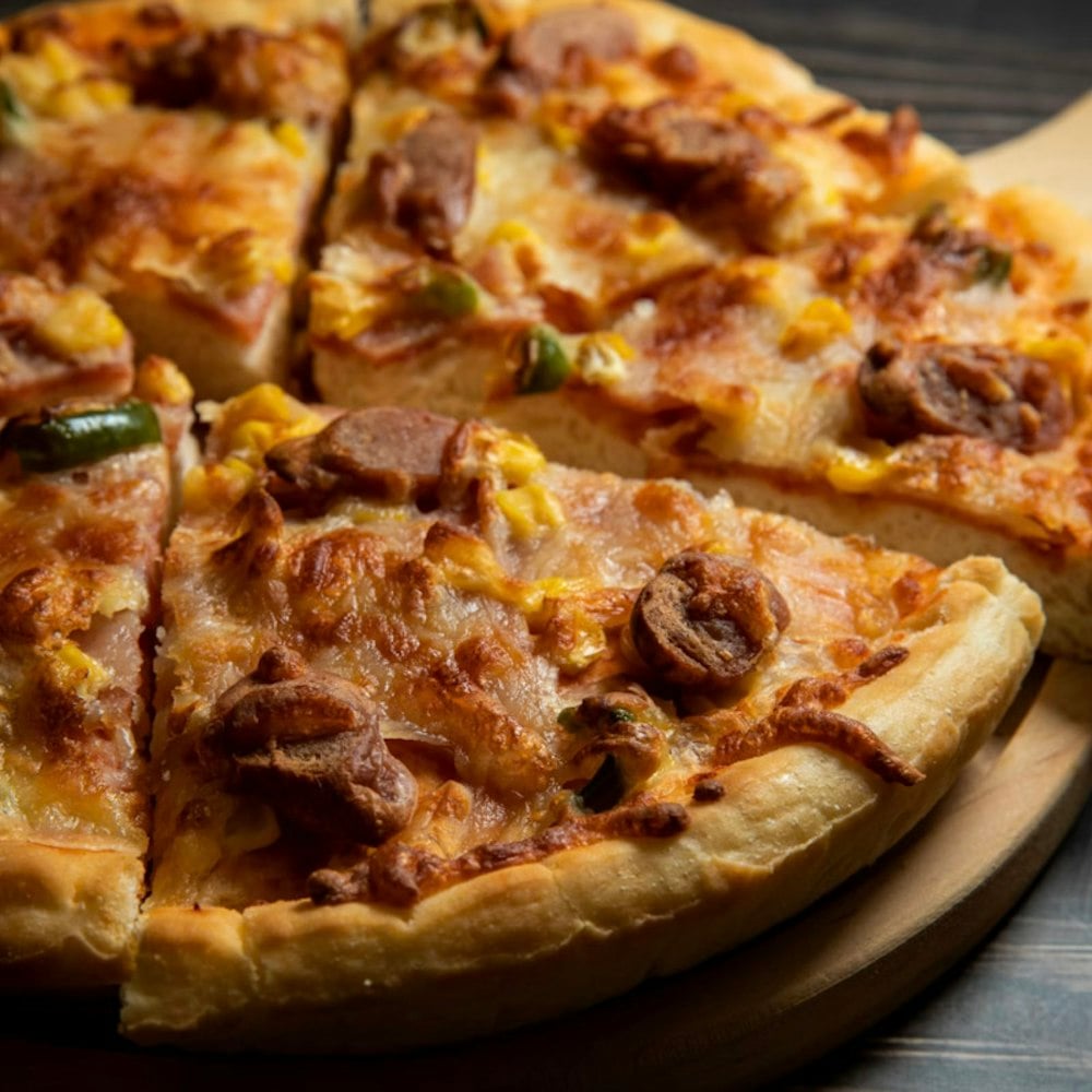 Stretch Pizza Ghosts Flatiron Regulars, Pours Its Dough Into Domino Park