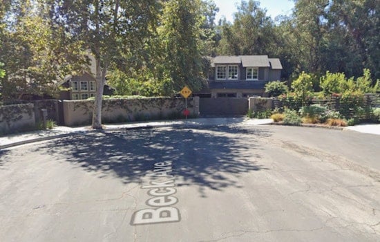 Studio City Crooks Caught Casually Roaming Empty Home on Camera