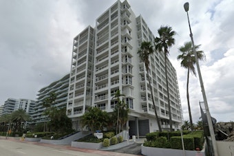 Surfside Condo Shudder Draws Residents To Lobby Demanding Answers