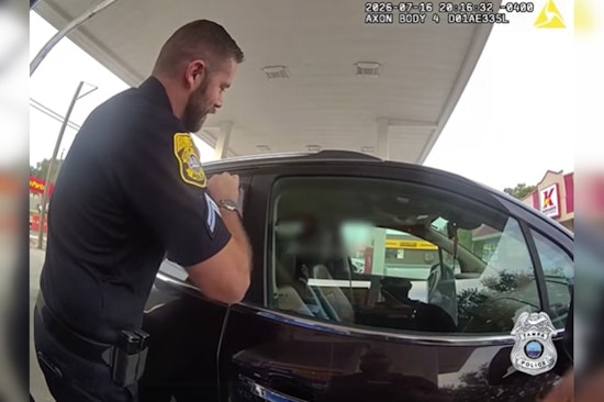 Tampa Cops Pry Open SUV To Save Little Girl Trapped At Gas Pump
