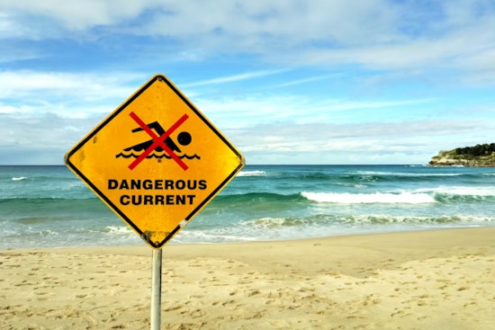 Tampa Sizzles As Rip Currents Turn Beach Day Risky