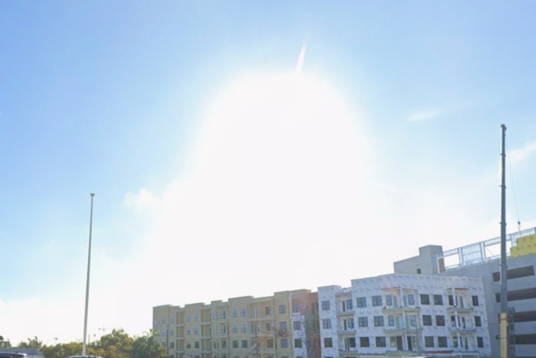 Tampa Swelters Under Heat Alert As Steamy Storms Move In