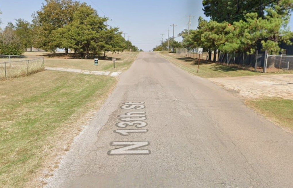 Tecumseh Cops, Deputies Swarm Neighborhood After Home Stabbing