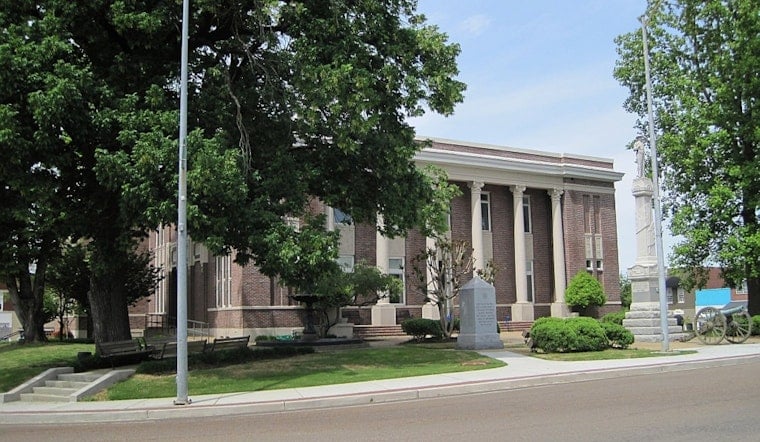 Tennessee Municipal League Sued Over Public Records