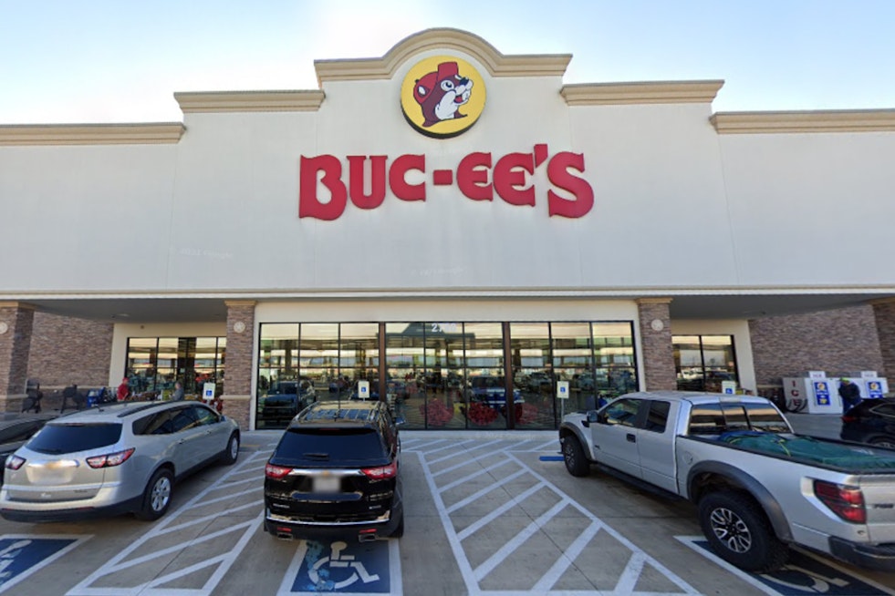 Texas Buc-ee’s Bosses Rake In $275K While Grads Do The Math