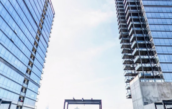 Texas Landlord Snaps Up Lincoln Park High-Rise For $125 Million