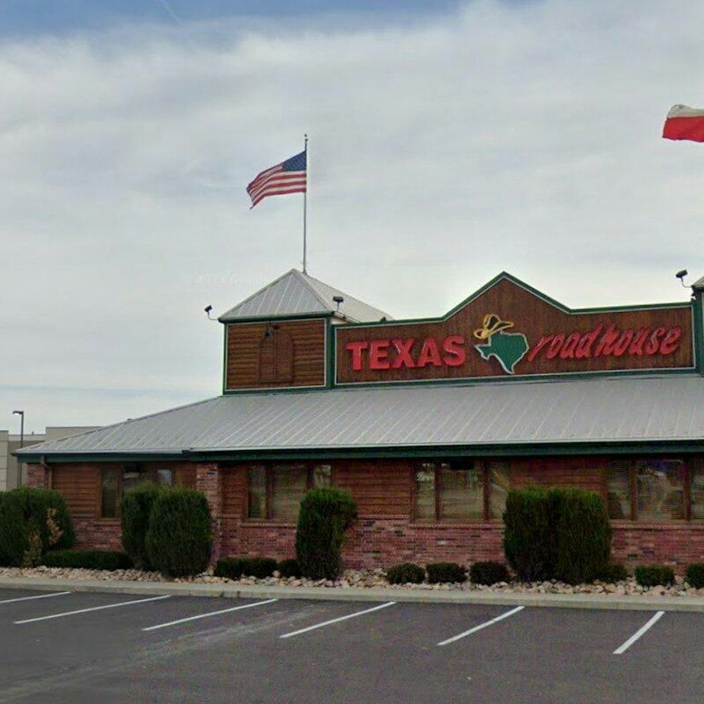 Texas Roadhouse Saddles Up For New Legends Steakhouse In KCK