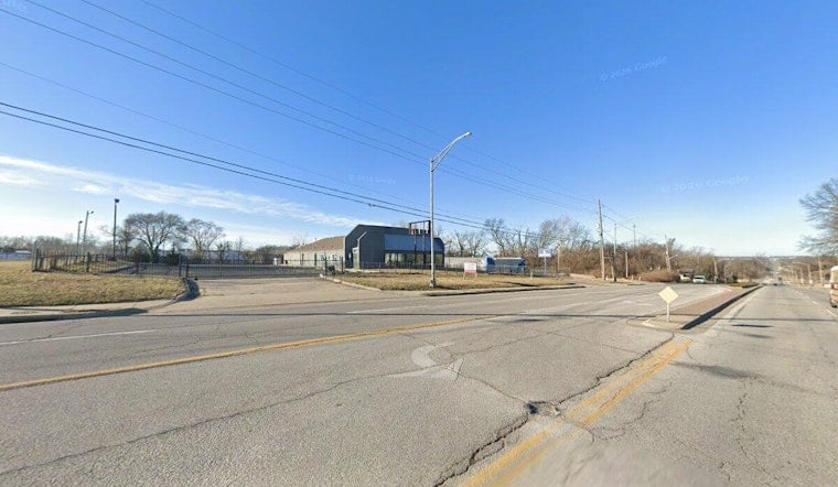 Three Motorbikes Collide In KCK, Leaving One Dead