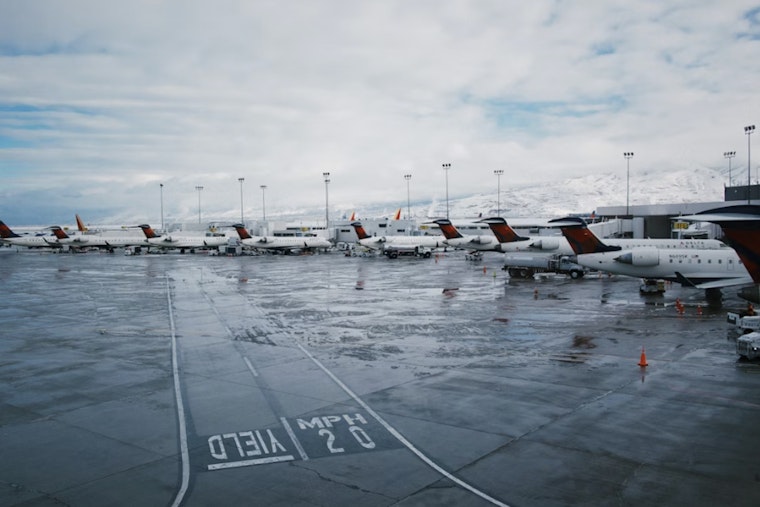 Thunderstorm Turmoil Snarls Takeoffs At Houston’s Big Two Airports