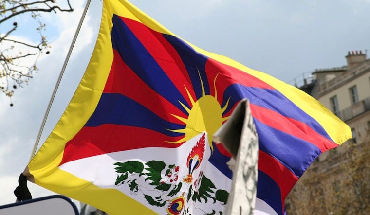 Tibetan Flag Protest Erupts In Flames Outside NYC UN Headquarters