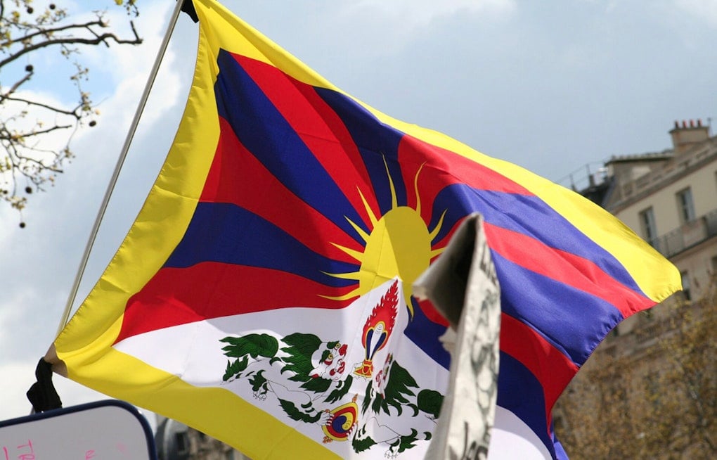 Tibetan Flag Protest Erupts In Flames Outside NYC UN Headquarters