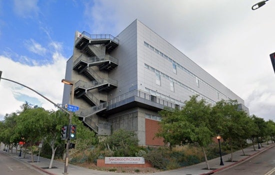 Tree-Top Standoff Grips San Diego City College for Hours