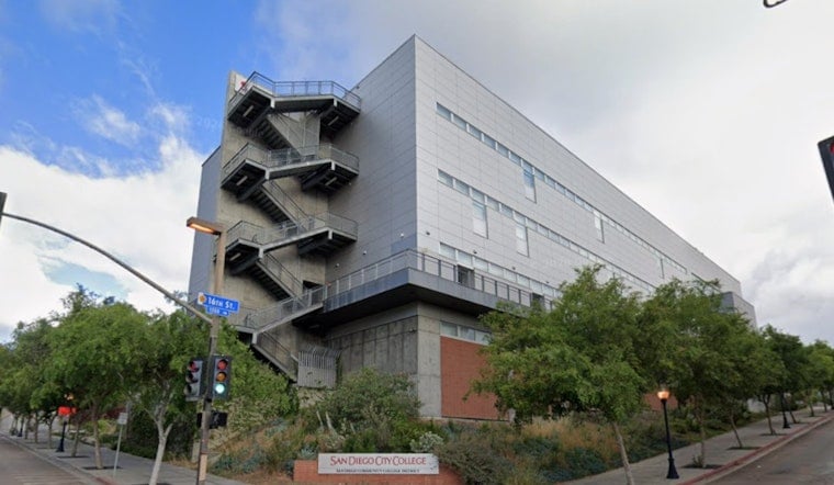 Tree-Top Standoff Grips San Diego City College for Hours