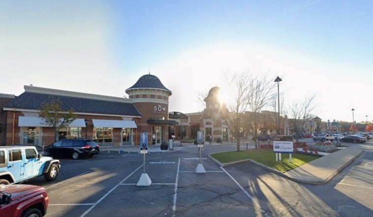 Trevi Fountain Pizza Legend Invades Upper Arlington