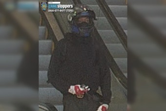Union Square Best Buy Heist: Cops Hunt Daylight Robber Who Flashed Gun Handle