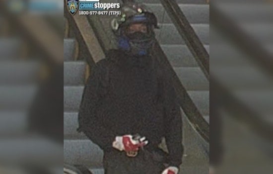 Union Square Best Buy Heist: Cops Hunt Daylight Robber Who Flashed Gun Handle