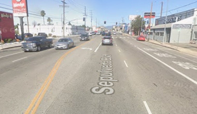 Van Nuys Fire on Sepulveda Involves Multiple Businesses