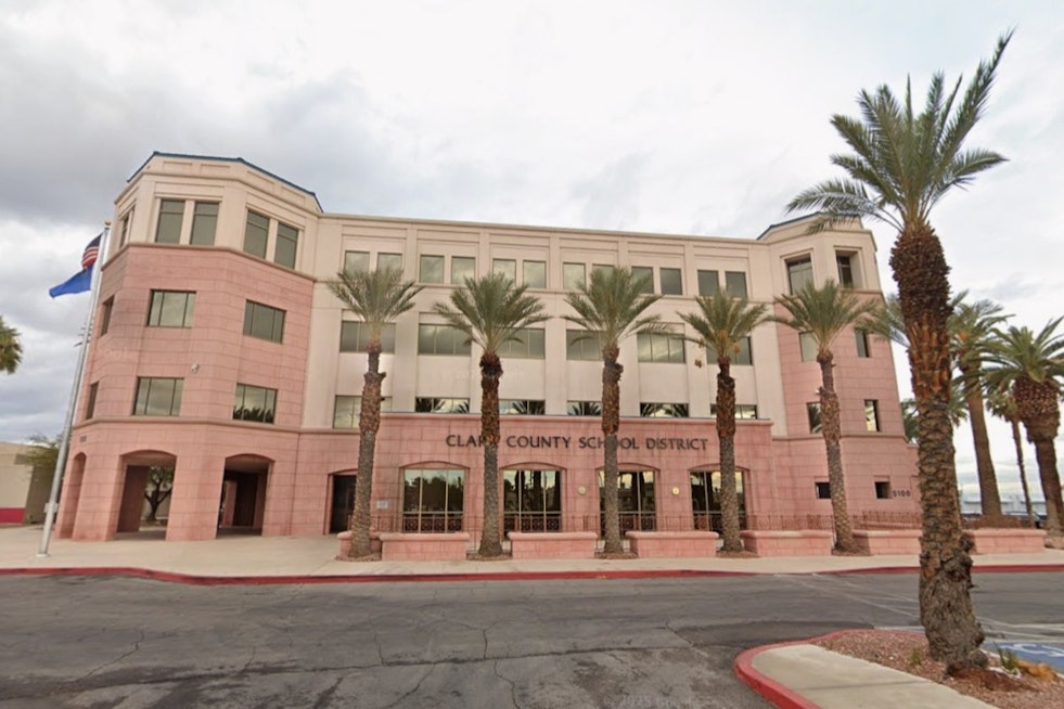 Vegas Schools Zip Up Phones as August 10 Start Date Looms