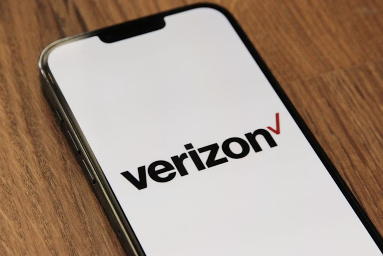 Verizon Slashes Washington Jobs as Local Stores Get Handed Off