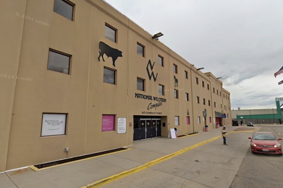 Vintage Hunters Swarm Denver As Thrift Con Packs National Western Center