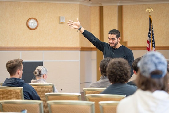 Warren Shakes Up Michigan With Shock Boost For El‑Sayed