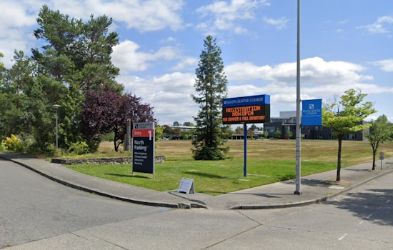 West Seattle College Turns Hangar Into Moon And Mars Training Ground