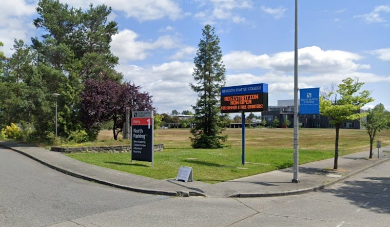 West Seattle College Turns Hangar Into Moon And Mars Training Ground
