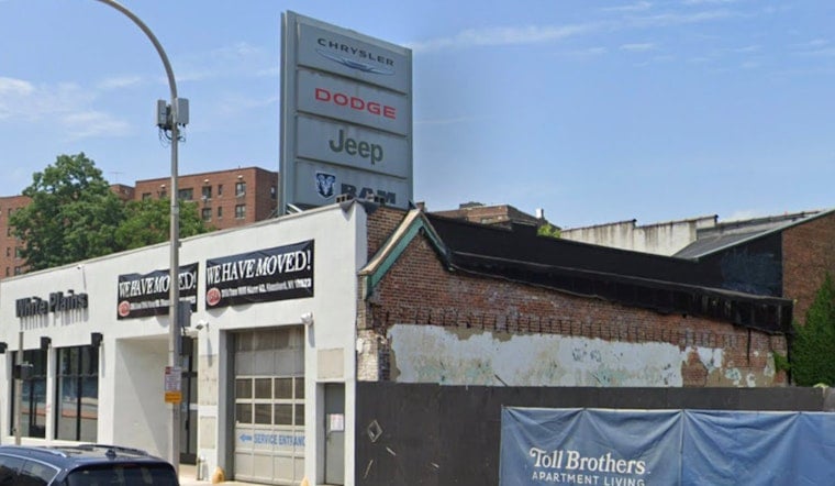 White Plains Chrysler Lot Out, 203 Luxe Rentals In