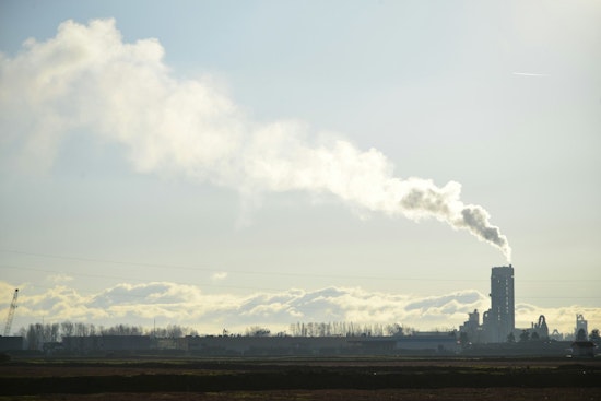 Whiting Neighbors Rattled As BP Refinery Tagged Top U.S. Carbon Gusher
