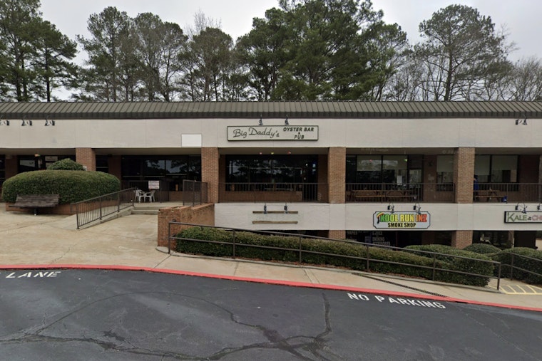 Wild Deer Turn Peachtree City Plaza Into Glass‑Shattering Stampede