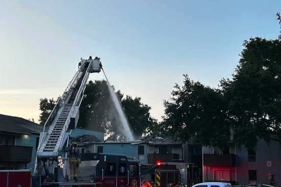 Winter Haven Attic Blaze Rips Through Apartments, Residents Walk Away Unhurt