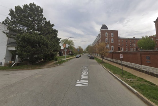 Wounded Teen Walks Into Firehouse After South St. Louis Porch Shooting