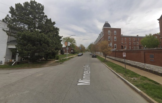 Wounded Teen Walks Into Firehouse After South St. Louis Porch Shooting