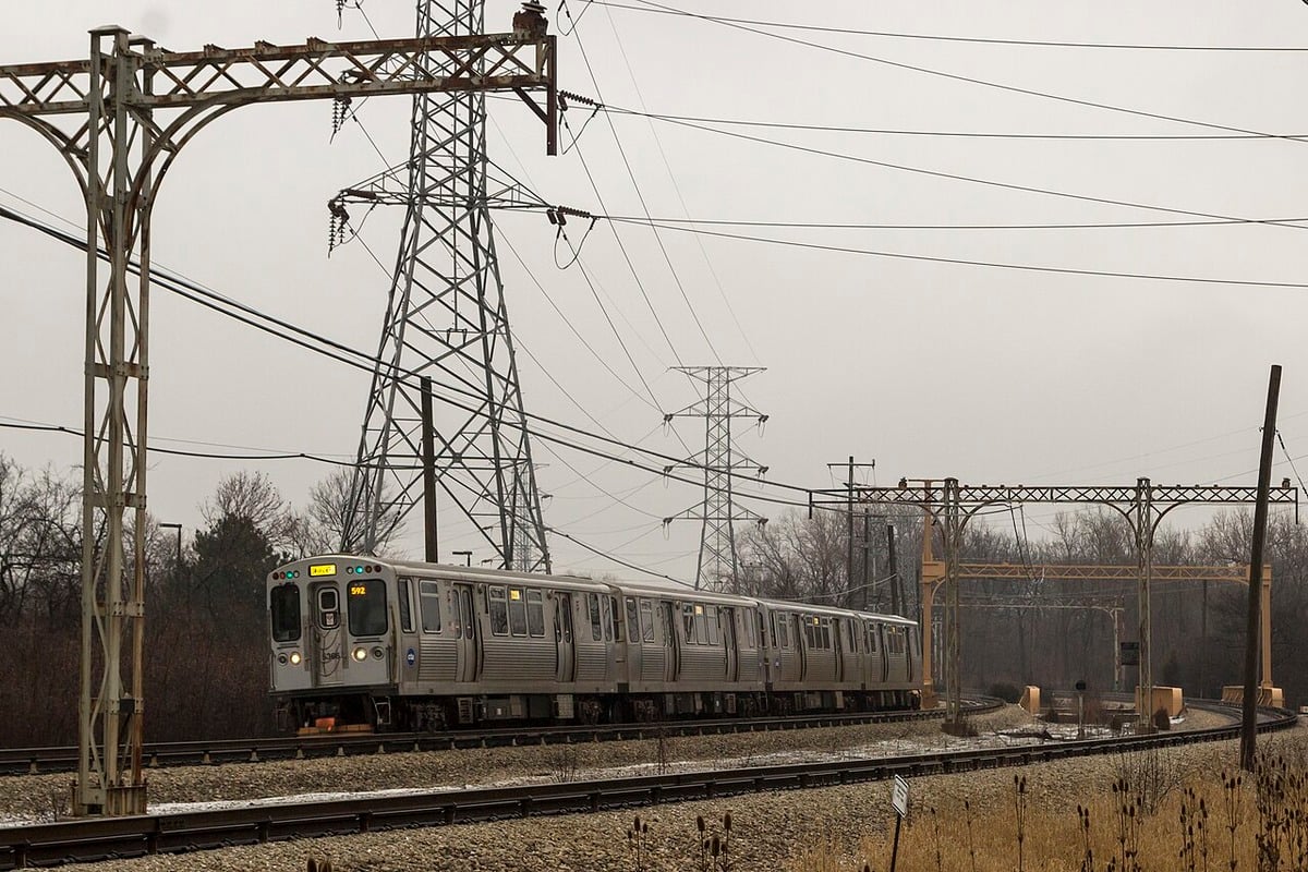 Yellow Line Smacks Into SUV, Skokie Commute Snarled