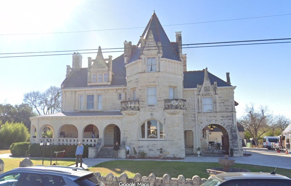 1894 San Antonio Castle Near the Pearl Hits Market After 18 Years