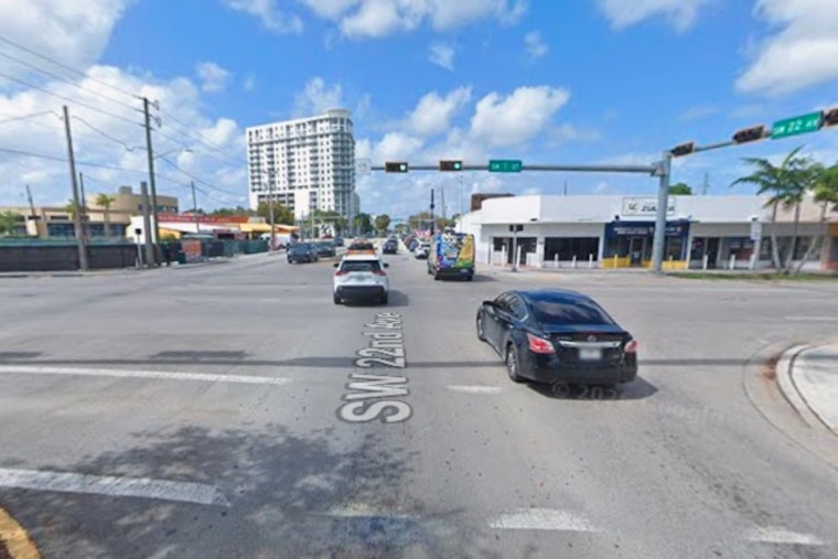 3 Miami Cops Hurt in Back-to-Back Crashes Racing to First Wreck