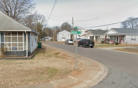 30 Charlotte Firefighters Snuff Out Jones Street Blaze in 27 Minutes