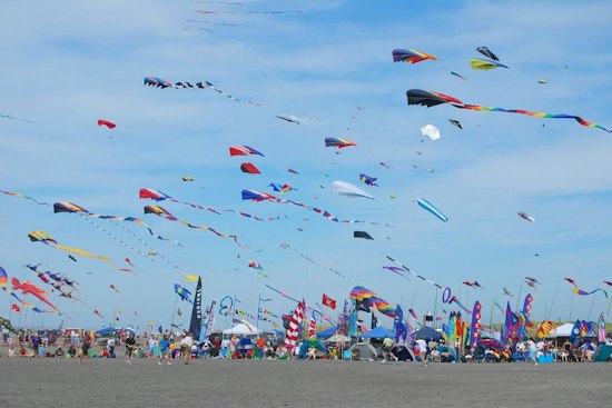 45 Years In, Long Beach Kite Festival Still Draws 100,000 to Washington Coast