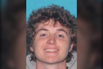 6-Foot-7 Suspect Wanted In Smithville Lake Robbery Case