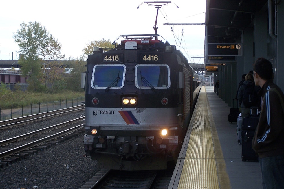 700 Concertgoers Roast in Dead NJ Transit Train Under the Hudson for Two Hours