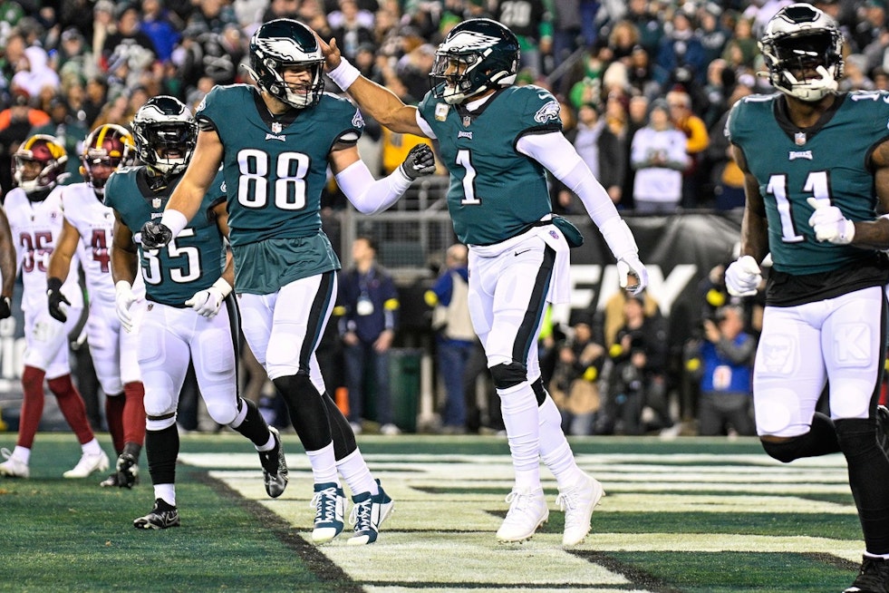 9-Year-Old CHOP Patient Asks to Meet Eagles, Gets Training Camp Invite
