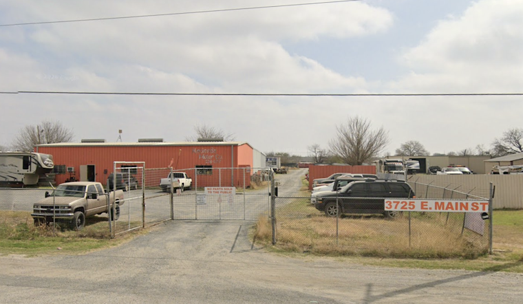 Massive Fire At Uvalde Salvage Yard Draws Crews From Three Counties