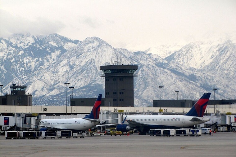 Advocates Picket Salt Lake Airport Over Twice-Weekly ICE Detainee Flights