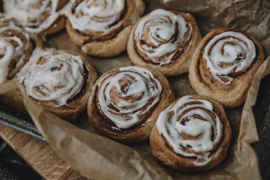 After 3-Hour Lines, Houston’s Viral Cinnamon Roll Queen Lands Missouri City Bakery