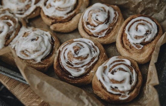 After 3-Hour Lines, Houston’s Viral Cinnamon Roll Queen Lands Missouri City Bakery
